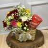 Cestinha Rústica de Flores do Campo e Lindt 75g
