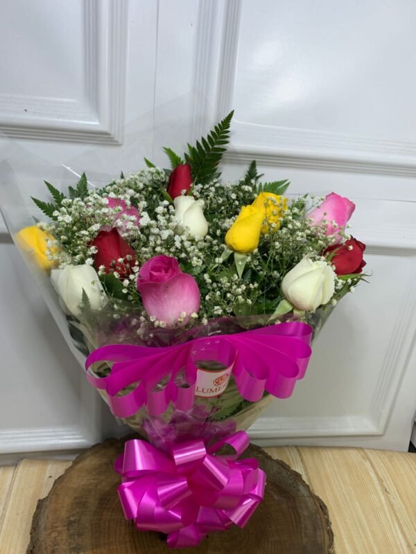 Buquê de 12 Rosas Coloridas
