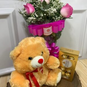 Kit - Buquê 3 Rosas Cor-de-Rosa, Urso M, Ferrero Rocher 8 Unidades
