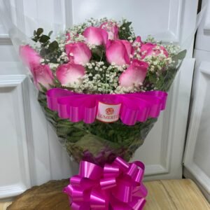 Buquê de 12 Rosas Cor-de-Rosa