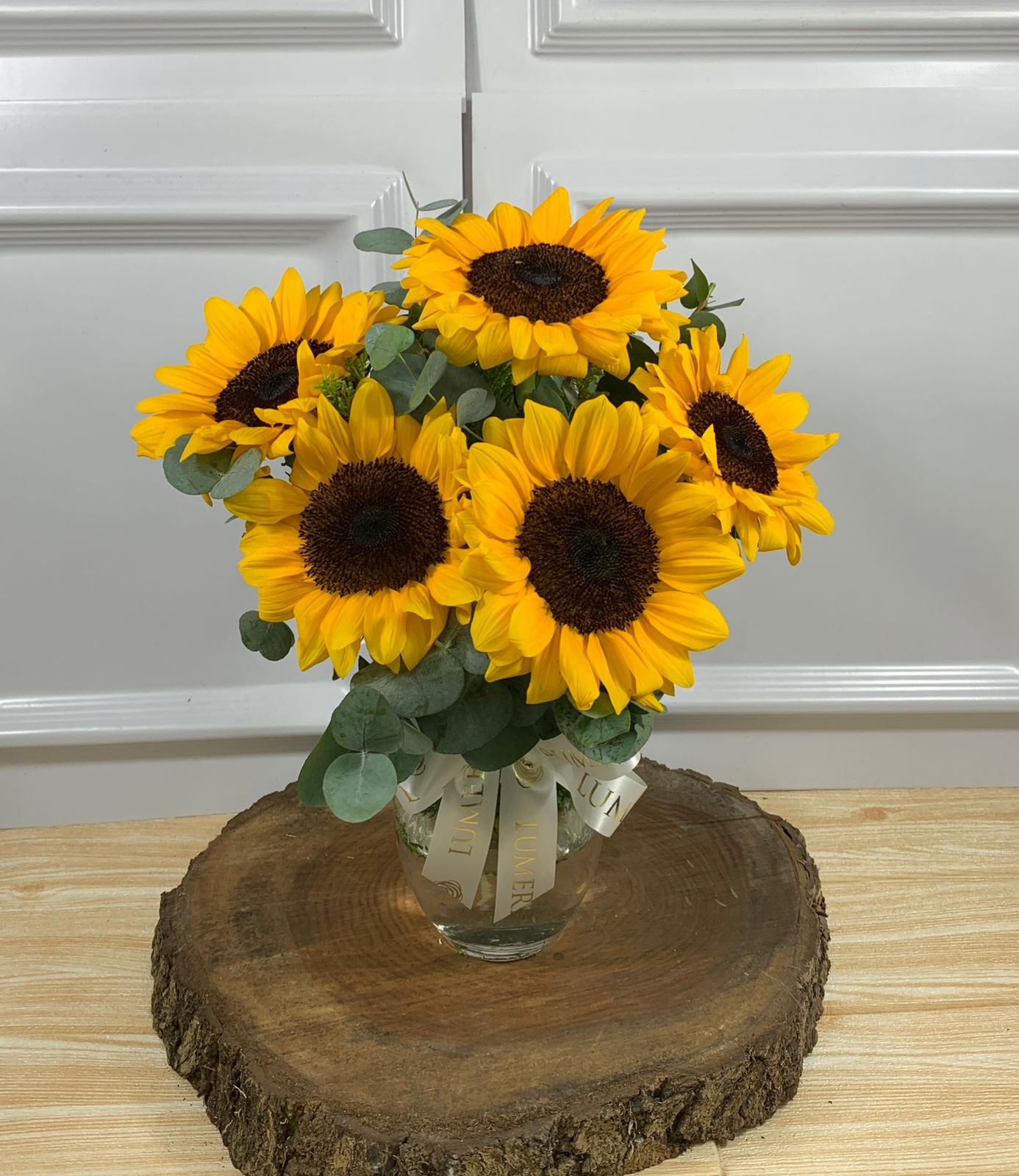 Arranjo Moderno em Vaso - 5 Girassóis