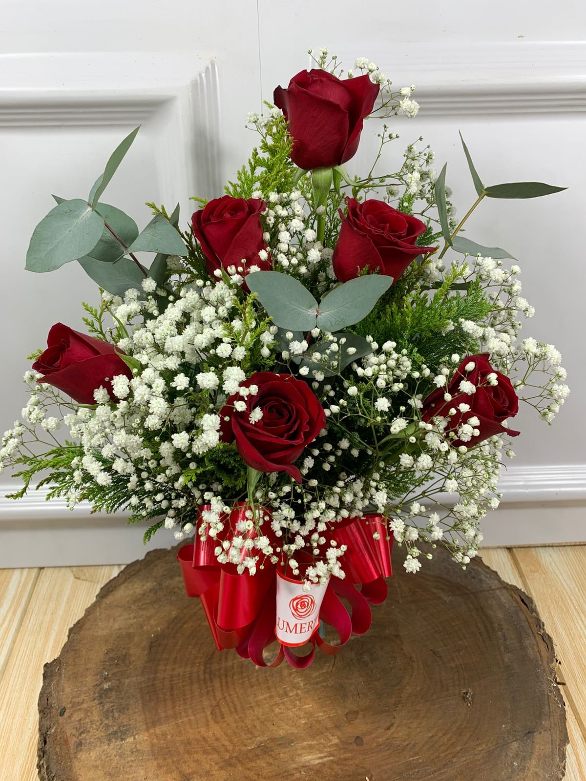 Arranjo Clássico - 6 Rosas Vermelhas