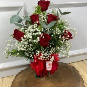 Alternative view of Arranjo Clássico - 6 Rosas Vermelhas