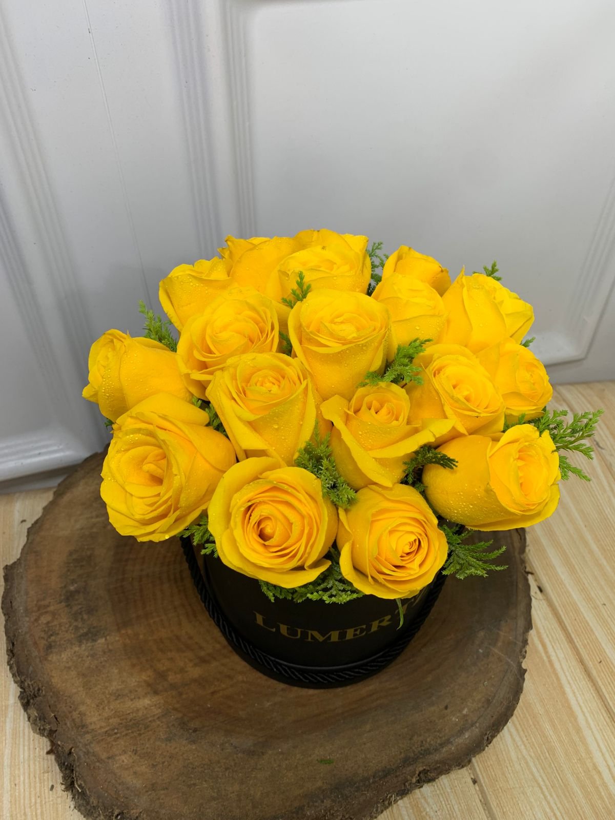 Box de 18 Rosas Amarelas - Imagem 2