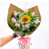 Buquê de 8 Rosas Cor-De-Rosa e Girassol no Centro