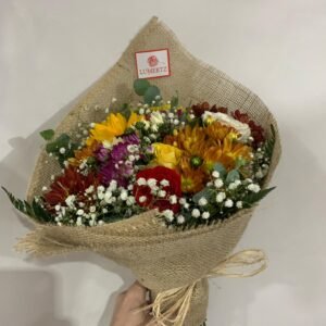 Buquê de Flores do Campo Em Tecido de Juta