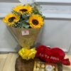 Kit - Buquê de 3 Girassóis, Pelúcia Eu Te Amo, Ferrero Rocher 8 Unidades