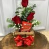 Arranjo Rústico de 3 Rosas Vermelhas Com Lindt 37g