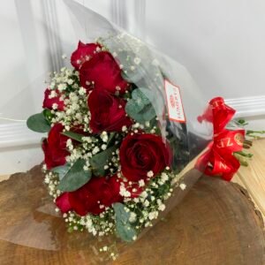 Alternative view of Buquê Moderno - 10 Rosas Vermelhas