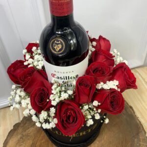 Alternative view of Box Redonda de 15 Rosas Vermelhas e Vinho Casillero 750ml