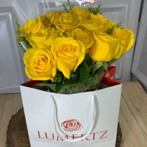 Alternative view of Buquê Na Sacola - 15 Rosas Amarelas