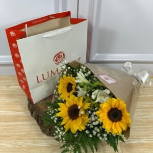 Alternative view of Buquê Na Sacola - 3 Girassóis