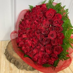Alternative view of Buquê de 100 Rosas Vermelhas
