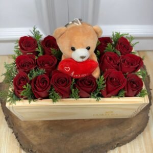 Alternative view of Box Madeira - 16 Rosas Vermelhas Com Ursinho