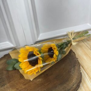 Alternative view of Buquê Na Embalagem Floral - 2 Girassóis