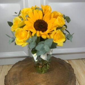 Vidro - Arranjo de 7 Rosas Amarelas e 3 Girassóis